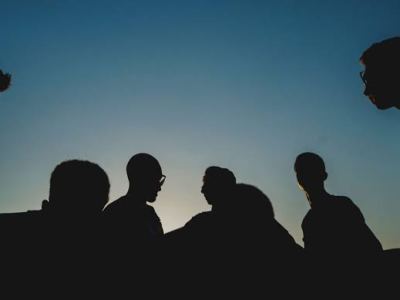 Círculos de «Lo sagrado Masculino»: Entre la evasión y la&nbsp;simulación.